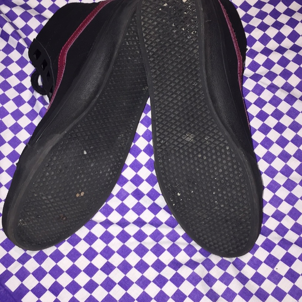 Accent stud vans - Picture 3 of 4